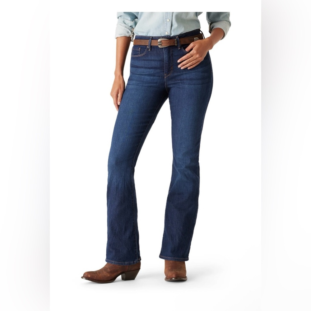 NWT Levi Strauss Signature Women's Mid Rise Bootcut Jeans, Dark Wash, Size 4